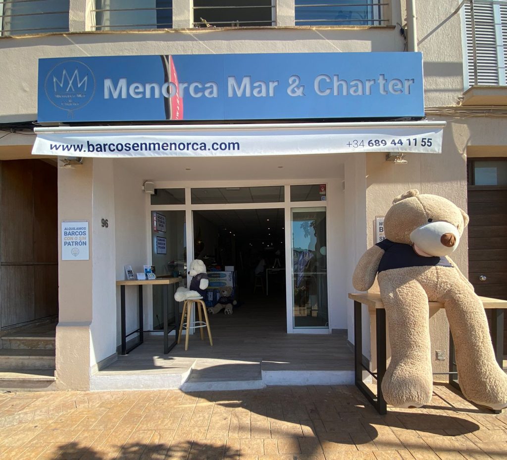 Rent Water Toys in Menorca Mar & Charter